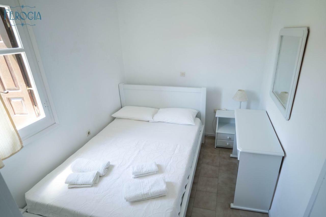 Ferogia Hotel Skyros Exterior photo