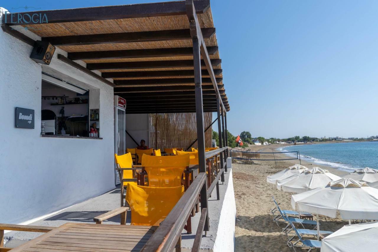 Ferogia Hotel Skyros Exterior photo